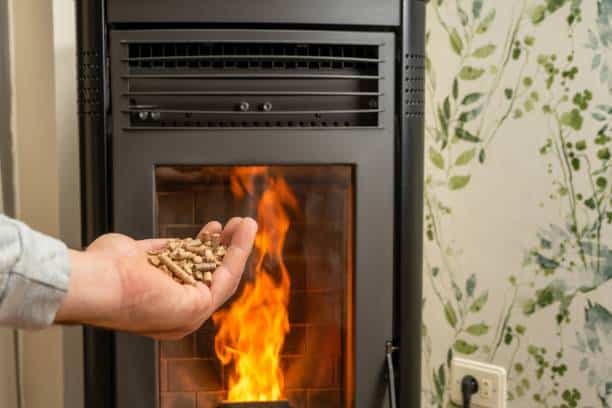 poêle à pellets pour réchauffer la maison